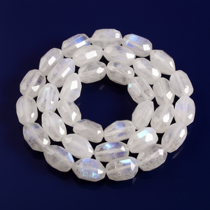 Pierre de lune naturelle arc-en-ciel facettes pépites de pierres précieuses perles 10-14mm longueur de brin de 13 pouces - Product Image 1