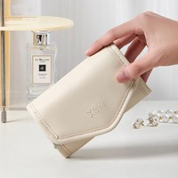 Sacs de rangement pour bijoux en cuir PU carrés personnalisés, haut de gamme, exquis, avec fermeture magnétique, doux, pour petits accessoires