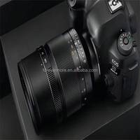 Le seul objectif zoom à focale fixe à mise au point manuelle pour reflex numérique plein format au monde, conçu pour l'EF50mm F0.95, doté d'optiques de haute qualité.
