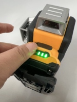 Niveau laser vert 16 lignes personnalisable OEM, auto-nivelant 360°, avec 2 batteries lithium rechargeables 3600 mAh, pour usage industriel et bricolage domestique