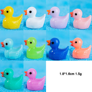 Venta al por mayor Mini resina pato estatuilla miniaturas encantos Animal patito adornos decoración del hogar jardín patio paisaje Accesorios - Product Image 2