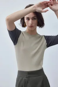 Mujeres verano fino fresco cuello redondo ropa estilo Color bloque moda manga corta Camisa elástica suéter tejido camiseta