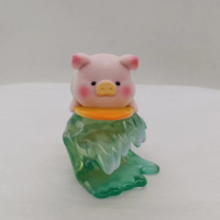 Ornement créatif cochon sur planche à roulettes, figurine en PVC d'animal de dessin animé mignon, décoration pour la maison, le bureau ou la voiture, jouet cadeau