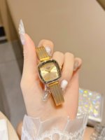 Montre à quartz pour femme de style moderne, de luxe, de qualité supérieure, étanche, promotionnelle, avec bracelet en acier inoxydable, modèle 79