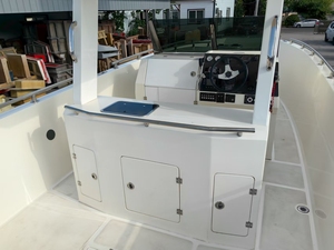 Yacht di Lusso Personalizzato Open Galaxy da 28 Piedi in Vetroresina con Console Centrale, Motore Fuoribordo e Toilette Elettrica - Product Image 4