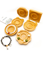 Plateau de présentation de bijoux en bambou et en bois, plat jetable moderne et écologique pour les bracelets, les bracelets et les perles.