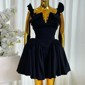 2026夏季新款时尚女式优雅无肩带V领缎面防静电飘袖高腰显瘦A字连衣裙 - Product Image 3