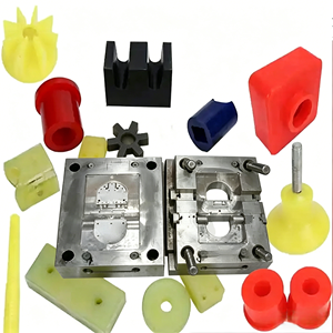 Pièces irrégulières en plastique moulées par injection et extrusion sur mesure avec logo personnalisé - Service de moulage par injection plastique sur mesure - Product Image 1