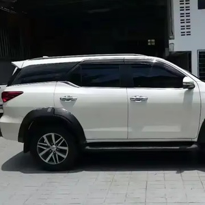 Guardabarros de Fibra de Carbono ABS de Color Negro, Nuevo Diseño en Oferta, para Toyota Fortuner 2016 en Adelante - Product Image 3
