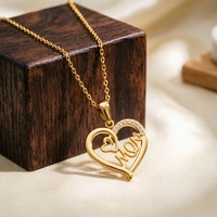 Collier tendance en acier titane plaqué or 18 carats avec pendentif rose en forme de cœur et chaîne à maillons pour la mode européenne et américaine, idéal pour les fêtes, OEM