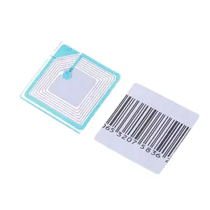 Étiquette de code à barres RFID RF, étiquette de sécurité antivol, dispositif antivol, étiquettes sécurisées souples, magasin de vêtements EAS AM