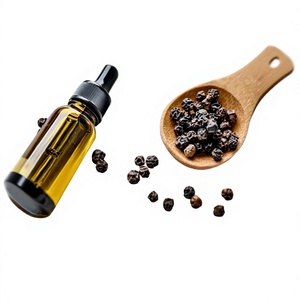 Huile essentielle de poivre noir pur, distillée à la vapeur, Piper Nigrum, aromathérapie pour tous types de peau - Product Image 1
