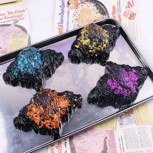 Jouet à presser en TPR à récupération ultra-lente pour garçons et filles, jouet anti-stress en forme de croissant, coffret cadeau - Product Image 4