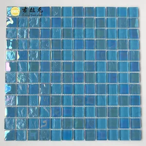 Tuile de mosaïque en verre brillante bleue de forme carrée pour la piscine