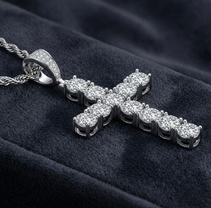 Collar de Lujo con Colgante de Diamante Moissanita en Plata 925, Color D, Certificado IGI, Cadena de Acero Inoxidable, Alta Demanda - Product Image 3