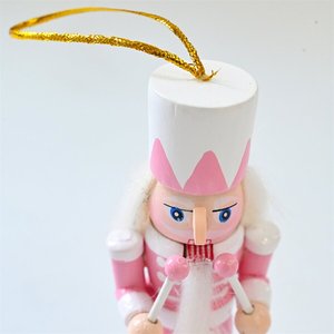 Bán Buôn Mini Màu Hồng Bằng Gỗ Nutcrackers <span class=keywords><strong>Soldier</strong></span> Đồ Chơi Handmade Cây Giáng Sinh Mặt Dây Chuyền Và Trang Trí Cho Trẻ Em - Product Image 5