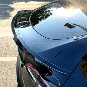 Alerón Trasero para Tesla Model Y, Negro Brillante/Efecto Carbono, Alerón de Maletero, Embellecedor de Tapa de Maletero, Divisor de Labio - Product Image 4