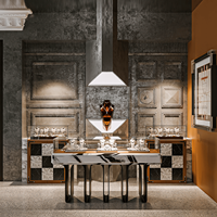 Agencement de magasin de bijoux et montres de luxe : personnalisation complète de la pièce, vitrine en verre, présentoir à bijoux, décoration de magasin