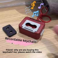 Porte-clés magnétophone rétro avec fonction d'enregistrement, pendentif tendance, accessoires pour sac à dos, vente en gros, cadeaux pour couples