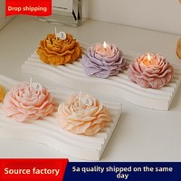 Velas Decorativas con Forma de Flor al por Mayor con Empaque |   Vela de Cera de Soja Natural Blanca con Logotipo Personalizado y Aroma a Peonía
