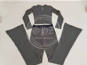 Ensemble deux pièces personnalisé pour <span class=keywords><strong>femme</strong></span> : Haut court à rayures et pantalon capri en coton côtelé – Tenue <span class=keywords><strong>d</strong></span>'<span class=keywords><strong>été</strong></span> Y2K - Product Image 4