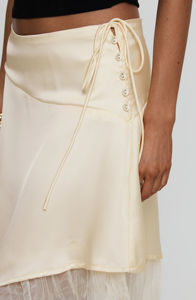 Jupe asymétrique superposée en satin avec ceinture, taille naturelle, longueur genou, détails brodés - Jupe décontractée printemps/automne - Product Image 6