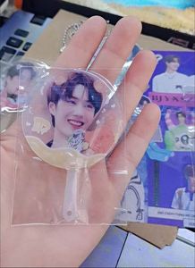 Éventail en PVC transparent personnalisé imprimé Kpop avec un joli cadeau, éventail transparent - Product Image 3