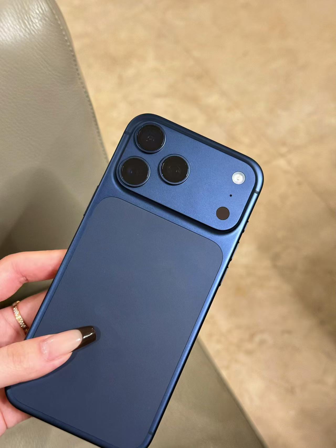 Azul