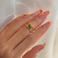 Dazan New HOT INS Trendy 18k PVD Plaqué Or Acier Inoxydable Vintage Poli Carré Vert Zircon Minuscule Double Dame Anneau