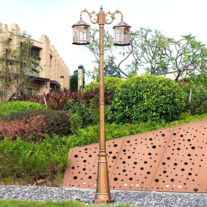Lampadaire de jardin extérieur en fer avec abat-jour en verre LED, lumière blanc chaud 2700K, IP66, ampoule A19 non amovible, AC 220V, détecteur de mouvement, alimenté par énergie solaire - Product Image 5