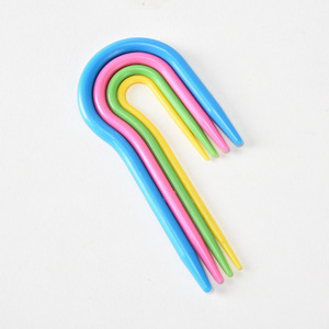 Aiguille <span class=keywords><strong>à</strong></span> oeil en plastique ABS en forme de U 15cm Fabricants d'<span class=keywords><strong>aiguilles</strong></span> incurvées torsadées simples en gros - Product Image 4