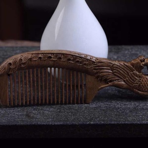 หวีไม้แกะสลักลายฟีนิกซ์แบบตะวันออก หวีไม้ฟีบีสีทองธรรมชาติสำหรับนวดหนังศีรษะสำหรับผู้หญิง - Product Image 4