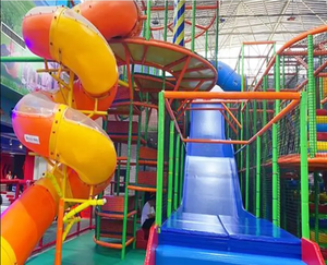 Equipo de patio interior interactivo para niños Parque de tobogán doble de plástico blando comercial para centros de juego interiores - Product Image 4