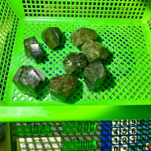 Wholesale Cheap <strong>Price</strong> Healing Natural Gemstone Hand Craved Craft Green <strong>Jade</strong> Crystal Freeform For Meditation - Product Image 6