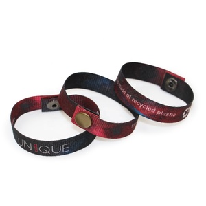 Muestra gratis personalizableOEM pulsera de tela de plástico reciclado con botón a presión de metal - Product Image 2