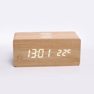 Kablosuz Şarjlı MDF/PVC Saat 10W Hızlı Şarj LED Dijital Çalar Saat Termometre 24 Saat Göstergeli Modern Sadelik - Product Image 3