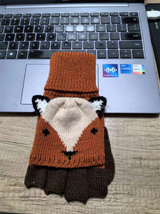 Moufles d'hiver personnalisées pour enfants Moufles d'animaux au crochet Mitaines de renard au crochet faites à la main pour enfants - Product Image 5