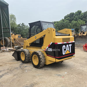 Chargeuse compacte Cat 226B3/226B/226B2 d'occasion Mini taille à faible durée de fonctionnement Moteur 42KW 2.6 tonnes en bon état à vendre - Product Image 1