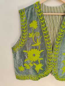 Chaleco de Terciopelo Verde, Bordado a Mano, Chaleco de Terciopelo Hecho a Mano, Chaqueta, Chaleco de Terciopelo Suzani, Chaleco de Terciopelo Floral Bohemio - Product Image 3