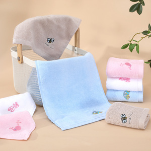 Vente en gros de serviettes en pur coton 100% brodées pour bébé - Product Image 4