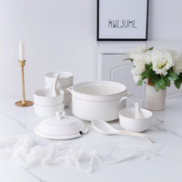 Ensemble de bols à soupe en céramique blanche de luxe avec bordure dorée et support en fil doré, service de table avec pot de service, bols et cuillères