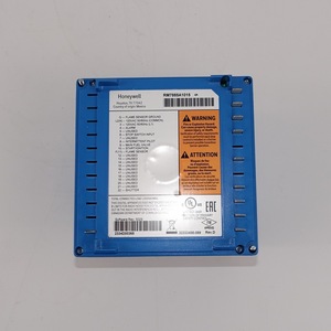 Contrôleur de Combustion Honeywell RM7885A1015 120V, Contrôleur Dédié avec Interface Modbus - Product Image 2