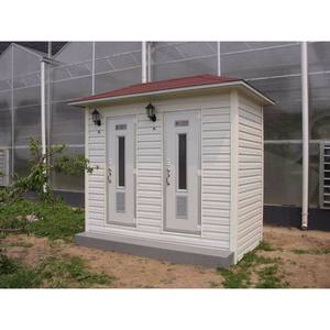 Toilettes portables en panneaux sandwich, design moderne pour les attractions touristiques, durables avec installation sur site - Product Image 1