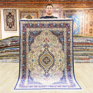 122x183cm Soie Près de Moi Ispahan Inde Tapis Turcs pour Tables Centrales - Product Image 1