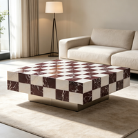Table basse en marbre carré rouge et blanc de luxe Centurymosaic, table à thé en pierre à damier avec base en métal pour hôtel, salon