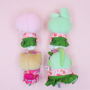 Vente en gros de poupées en peluche de la série Sakura Kimono Matcha KT avec étiquette en papier - Product Image 3