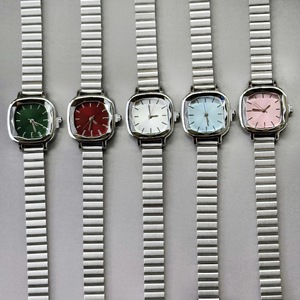 Montre pour femme haut de gamme à quartz, cadran carré petit, bracelet en acier allié, style bambou - Product Image 6