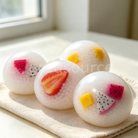 Accessoires de fruits artificiels en PVC faits à la main : Boules de riz collantes, cubes de mangue artificiels, demi-fraises, cubes de fruit du dragon simulés