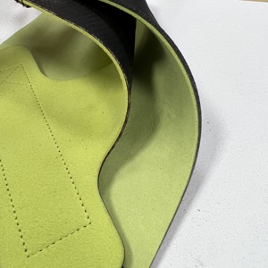 ถุงมือยางหนา3.0มม. ทำจากคาร์บอนไฟเบอร์สำหรับมือจับยกน้ำหนัก - Product Image 4