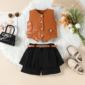 Conjunto para Niñas 2025, Nuevo Conjunto <span class=keywords><strong>de</strong></span> Verano <span class=keywords><strong>de</strong></span> Tres Piezas con Top <span class=keywords><strong>de</strong></span> <span class=keywords><strong>Piel</strong></span> Sintética con Cuello en V, Falda Pantalón y Cinturón - Product Image 4